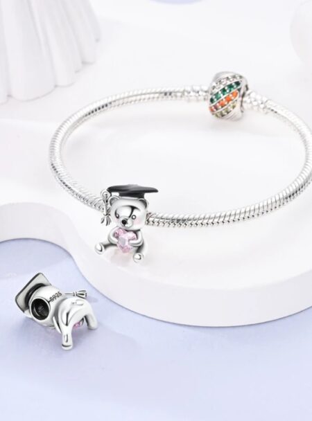 zawieszka charms do bransoletki typu pandora apart srebro 925 miś absolwent czapka